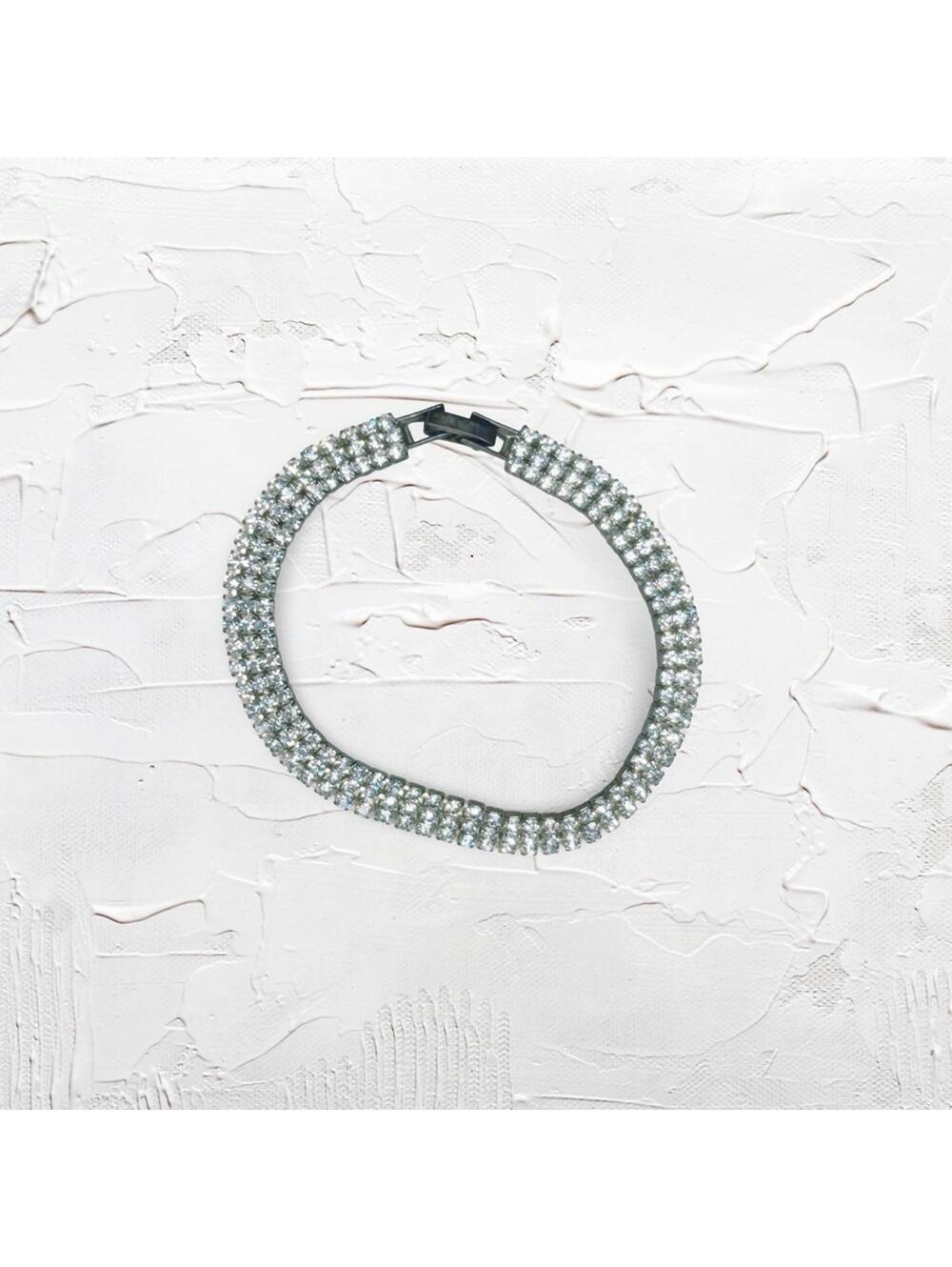 7247. Glass Bling Vintage Bracelet